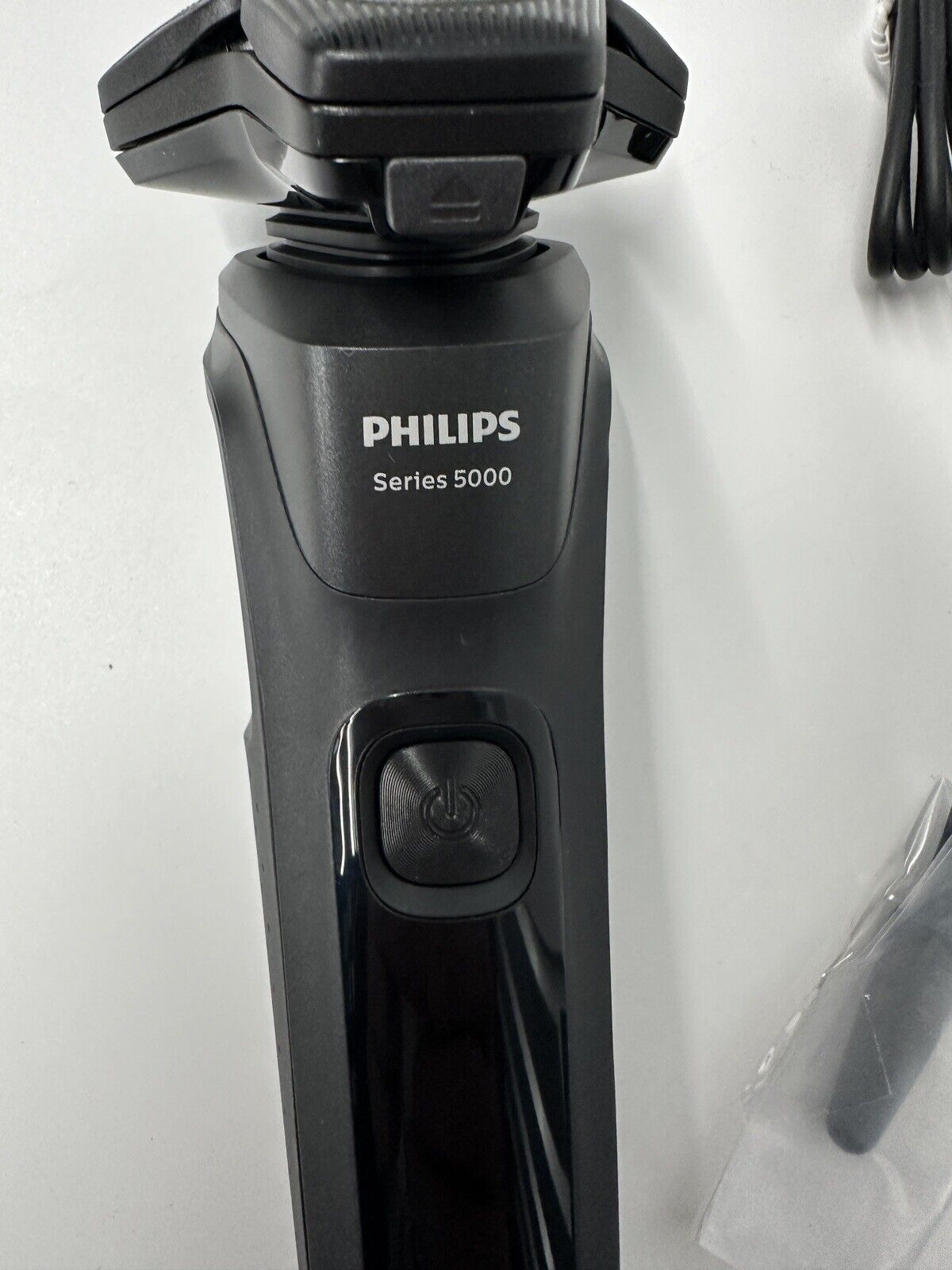 Philips Series 5000 SkinIQ Rechargeable Wet and Dry Electric Shaver - S5585/30