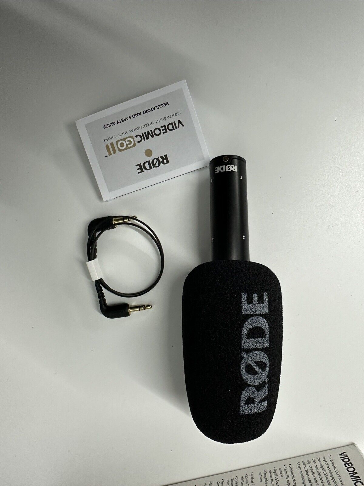 Rode Videomic Go II Directional Microphone - Black/Red Camera Mount Missing