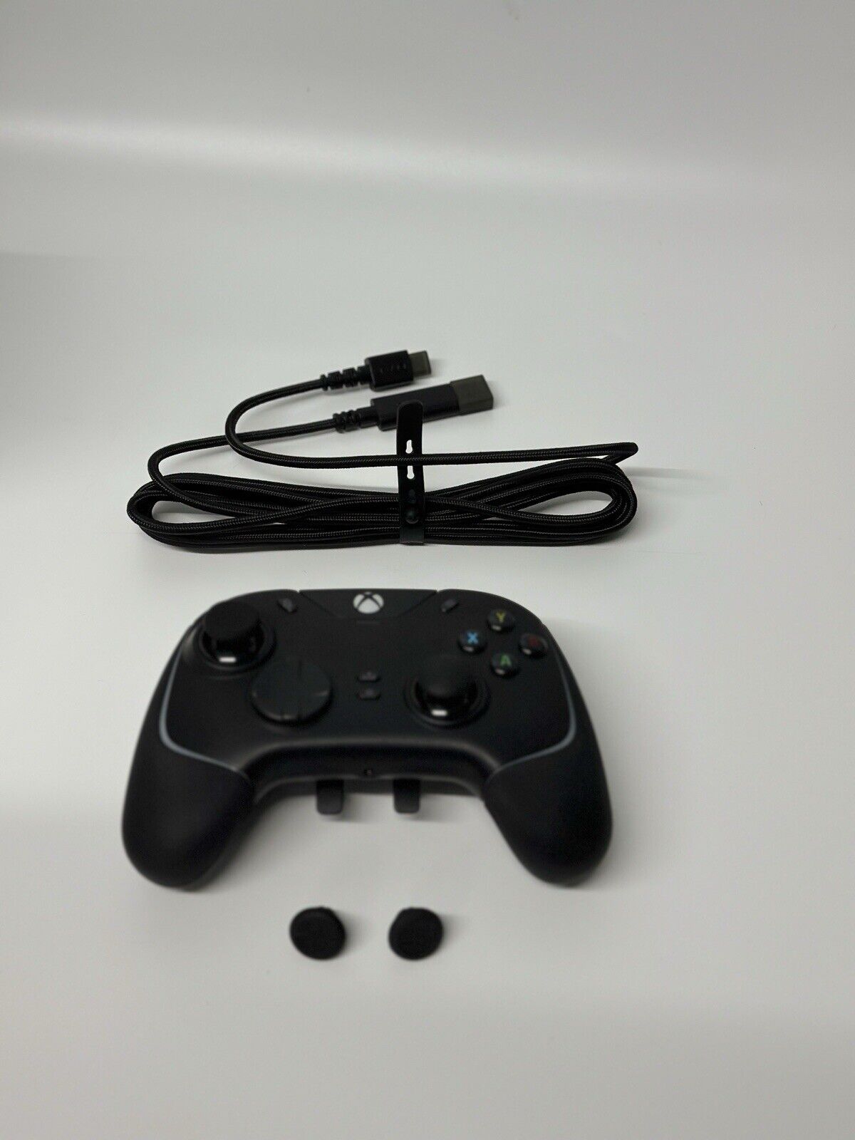 Razer Wolverine V2 Chroma Xbox X/S Controller - Black
