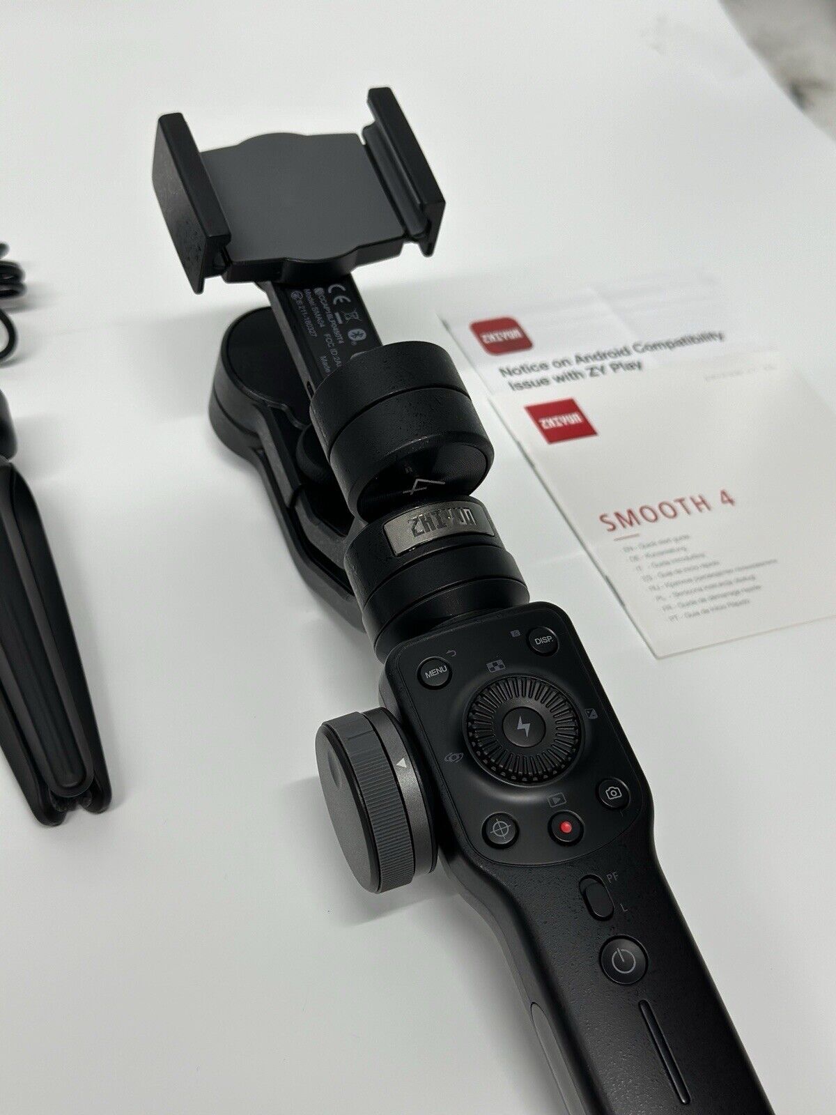 Zhiyun Smooth 4 Handheld Smartphone Gimbal Stabiliser - Black