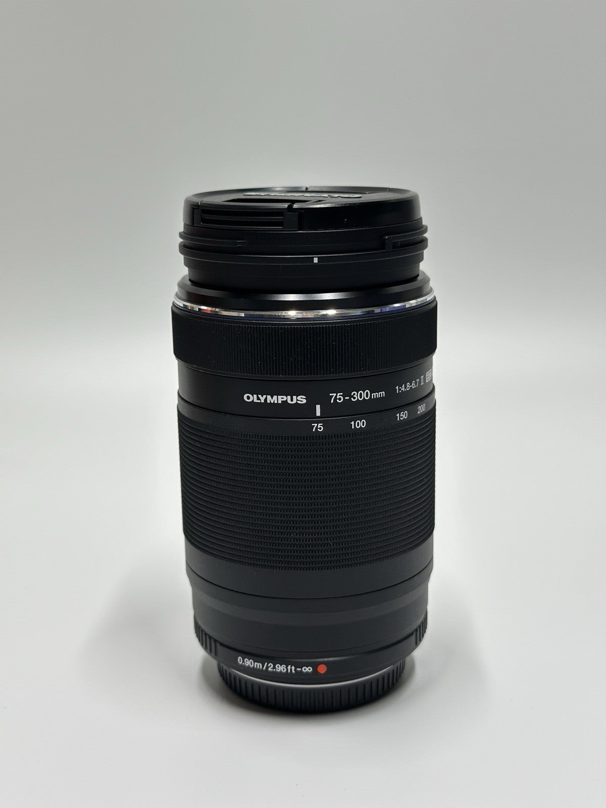 Olympus M.Zuiko Digital ED 75-300mm F/4.8-F/6.7 Telephoto Lens - Black