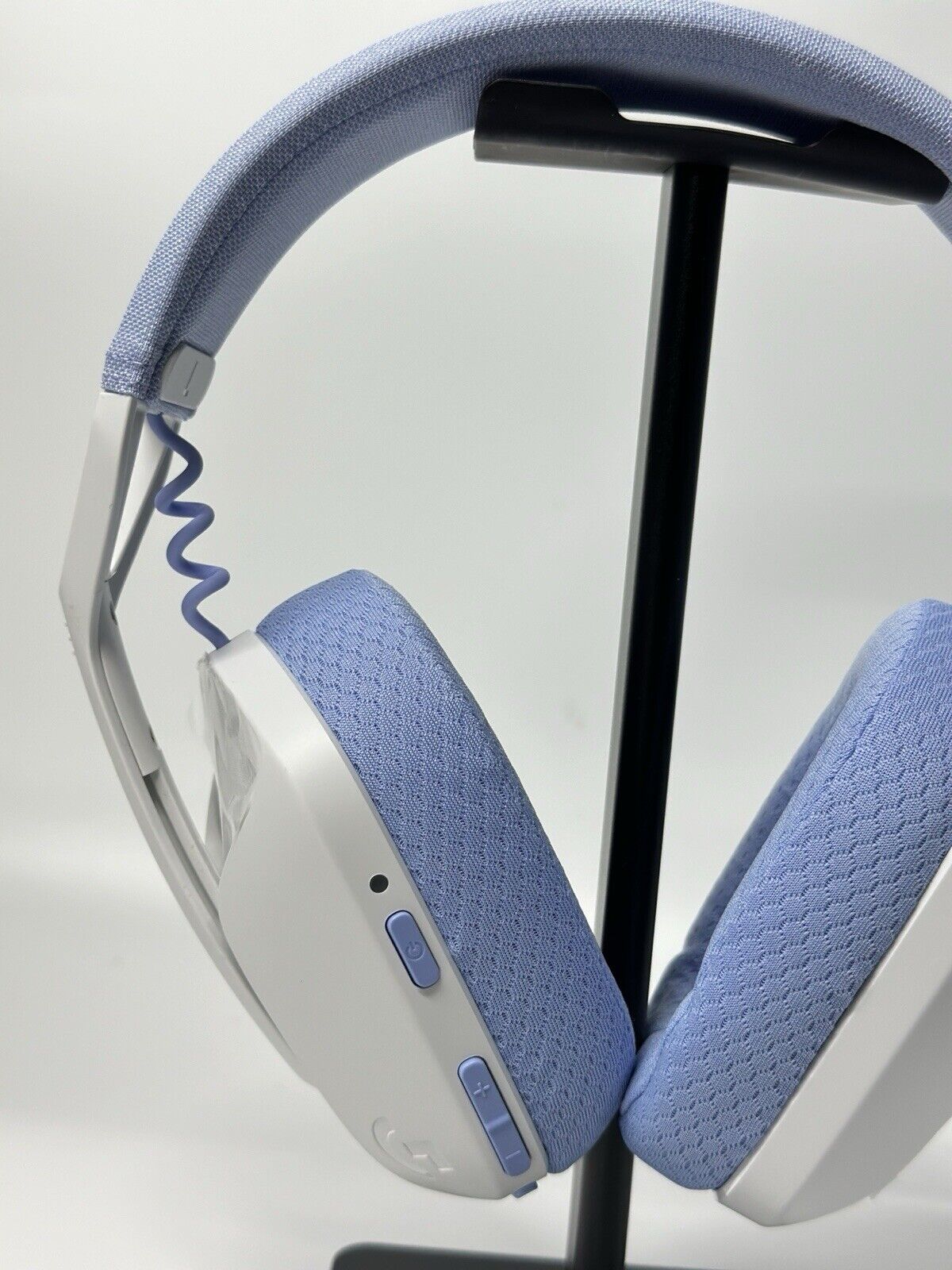 Logitech G435 Wireless Gaming Headset for Sony PlayStation 5 - Off White/Lilac