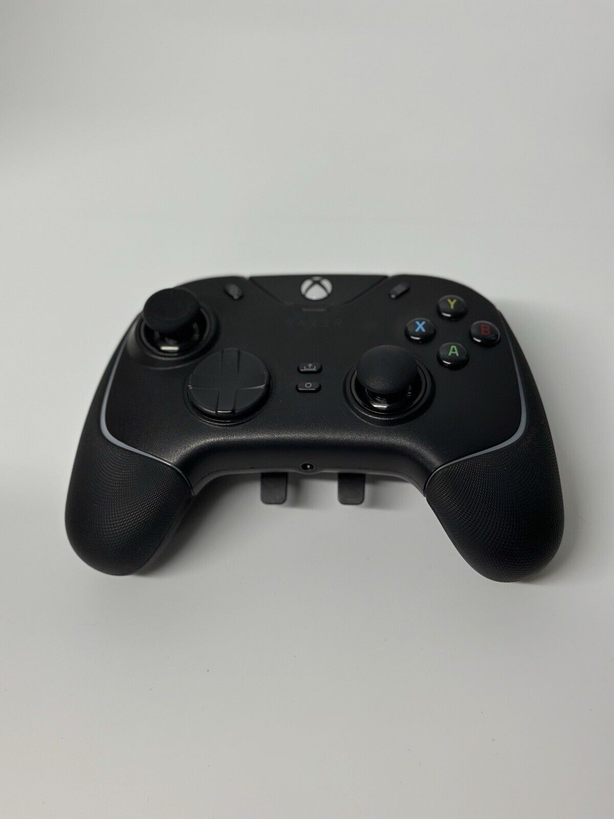 Razer Wolverine V2 Chroma Xbox X/S Controller - Black
