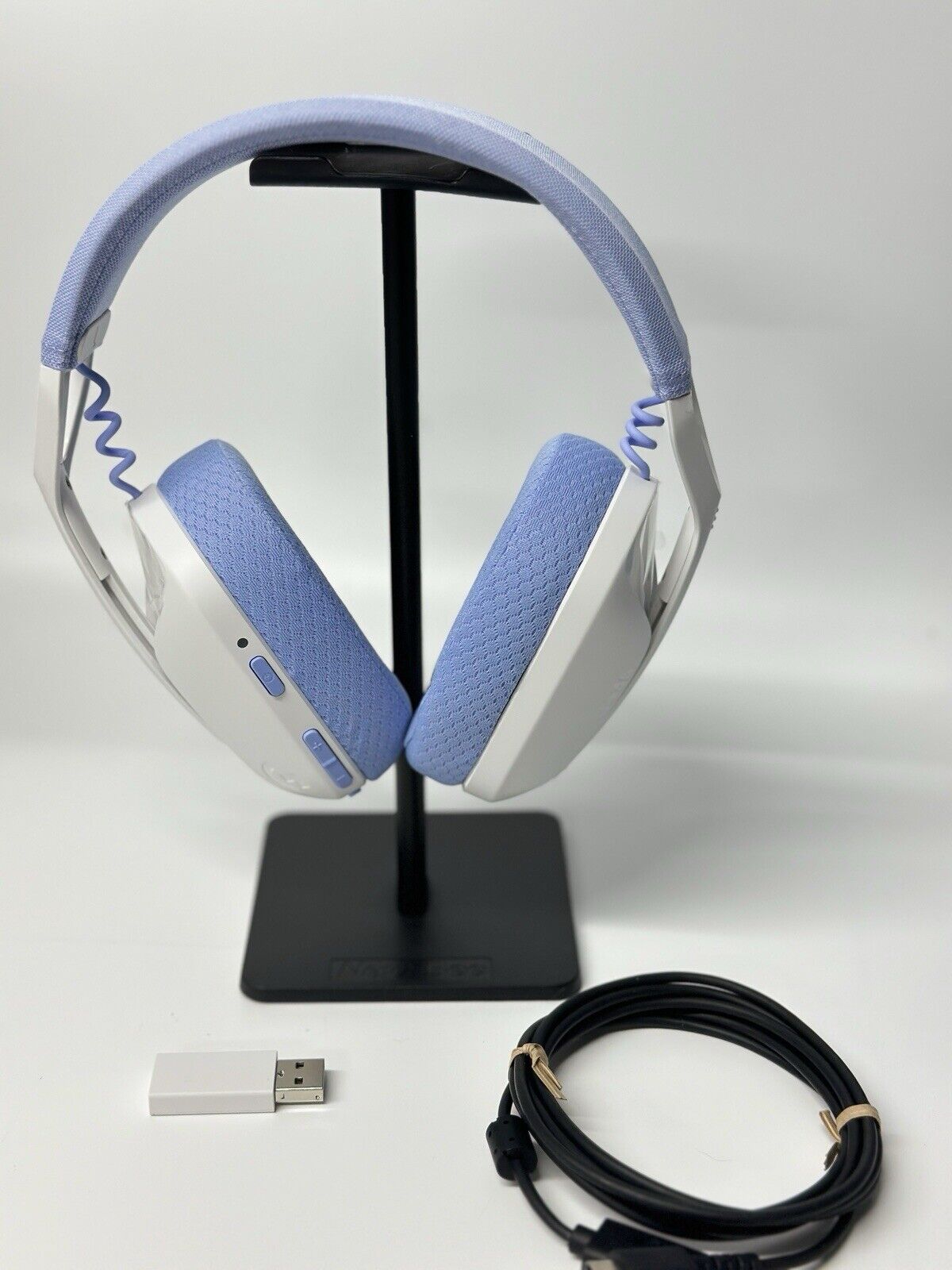 Logitech G435 Wireless Gaming Headset for Sony PlayStation 5 - Off White/Lilac