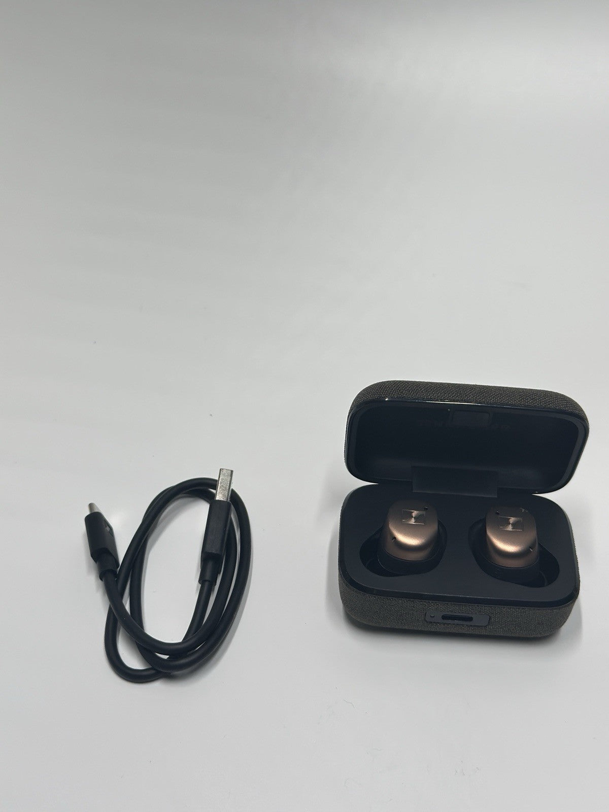 Sennheiser True Wireless MOMENTUM 4 Earbuds - Black Copper