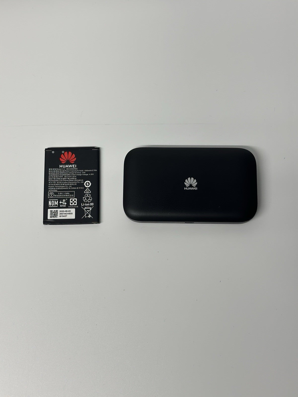Huawei Soyealink 300Mbps Wi-Fi Hotspot Modem - Black- Grade A
