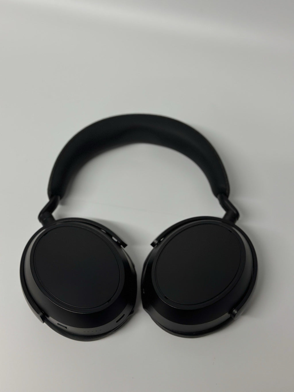 Sennheiser MOMENTUM 4 Wireless Over the Ear Headphones - Grade A- Black (509266)