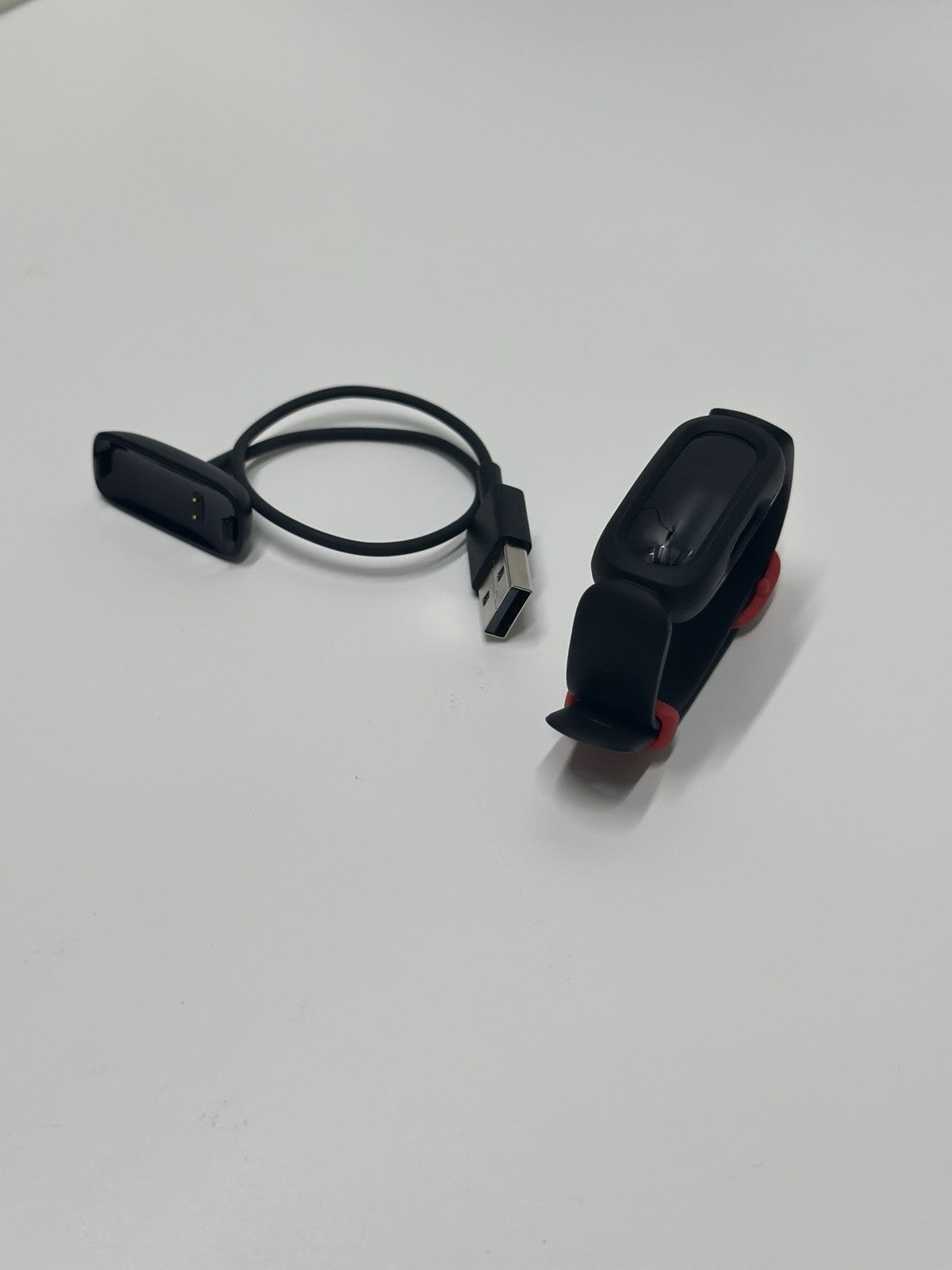 Fitbit Ace 3 – Black/Red - Grade A