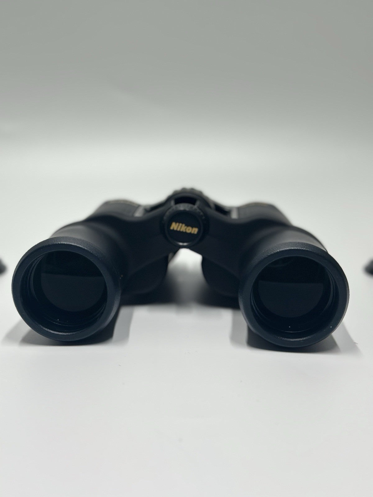Nikon Aculon 8x42  Binoculars - Black A211- Grade A+