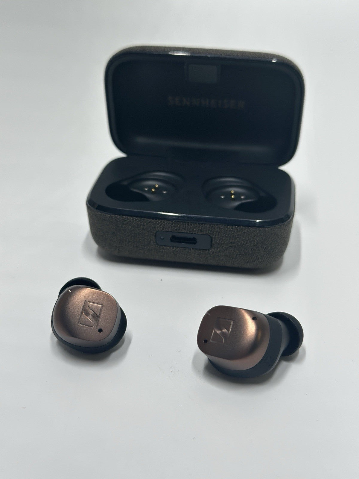 Sennheiser True Wireless MOMENTUM 4 Earbuds - Black Copper