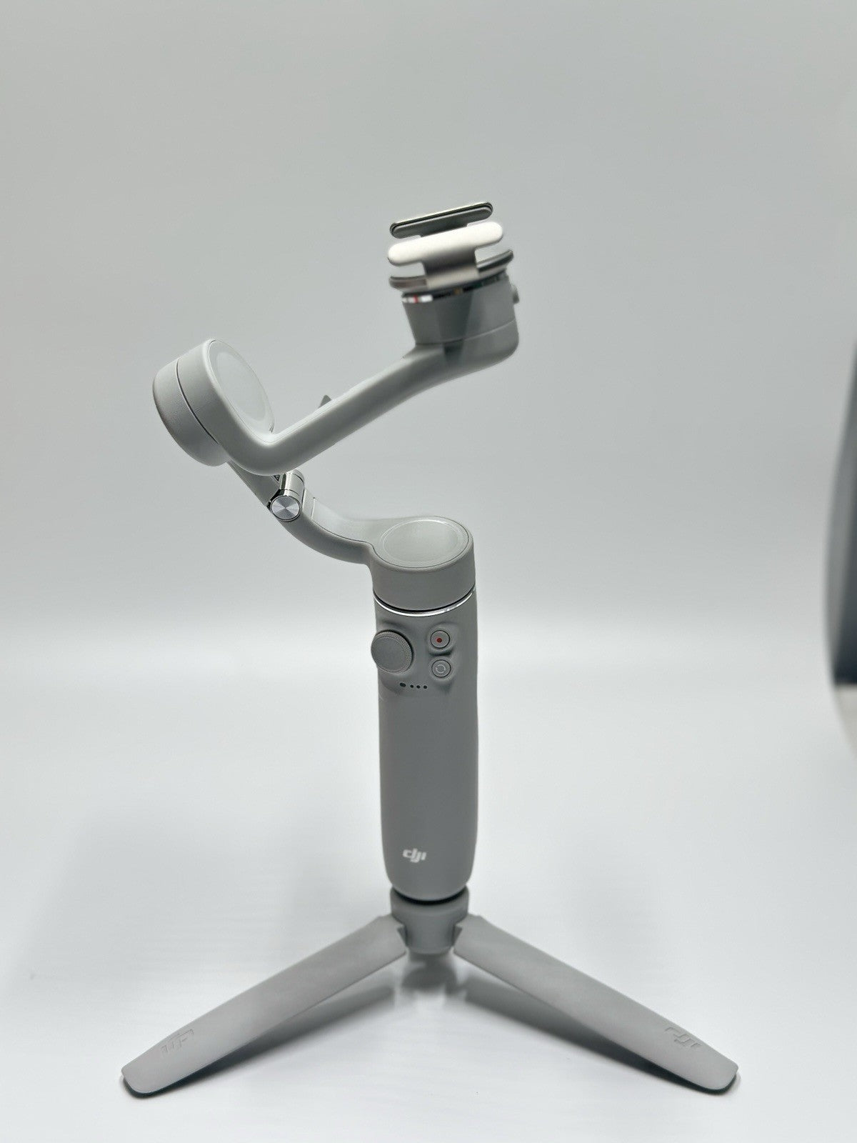 DJI OM 5 3-Axis Stabilization Foldable Gimbal Mobile Phone Accessory Accessories