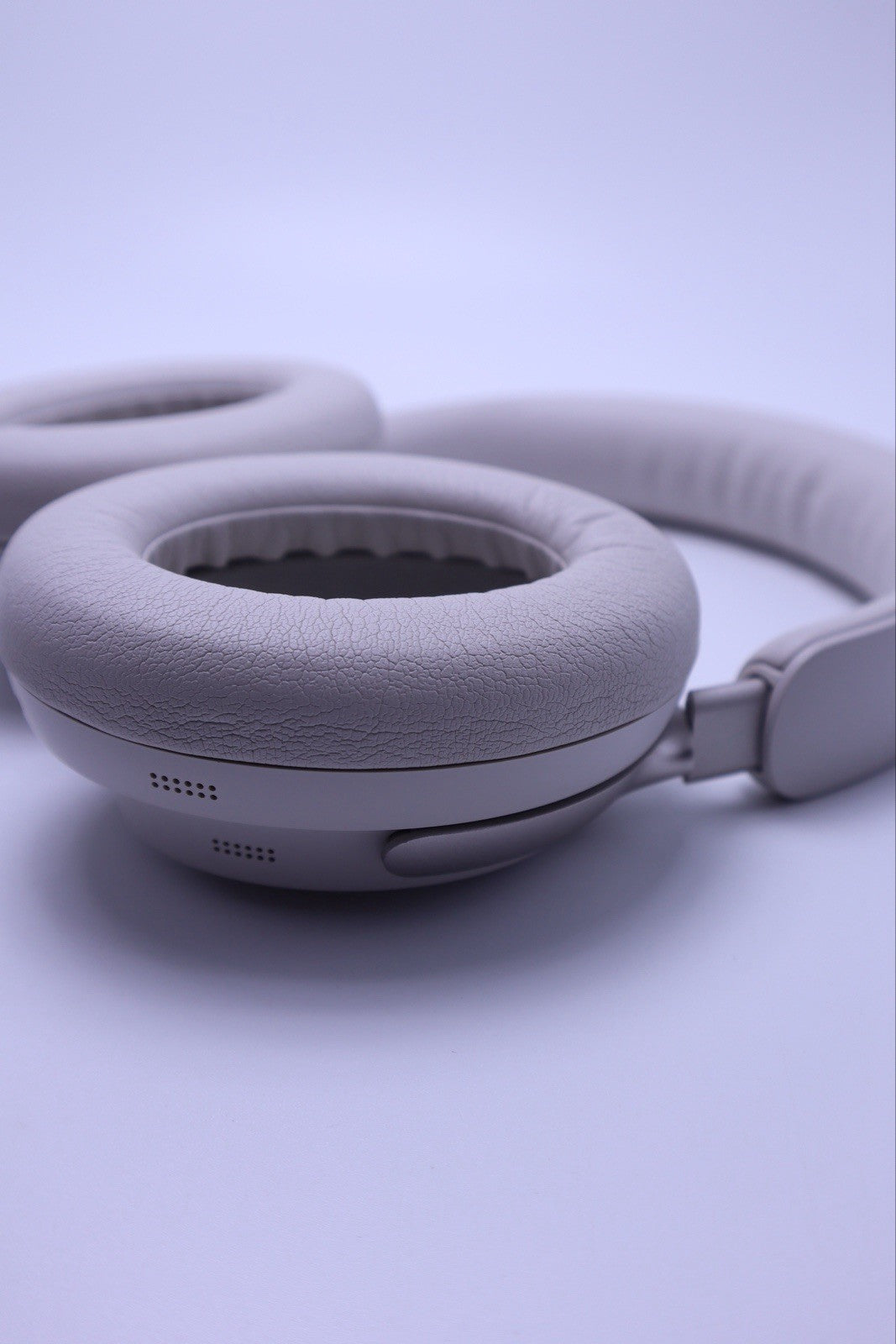 BOSE QuietComfort Ultra Noise Cancelling- Cream