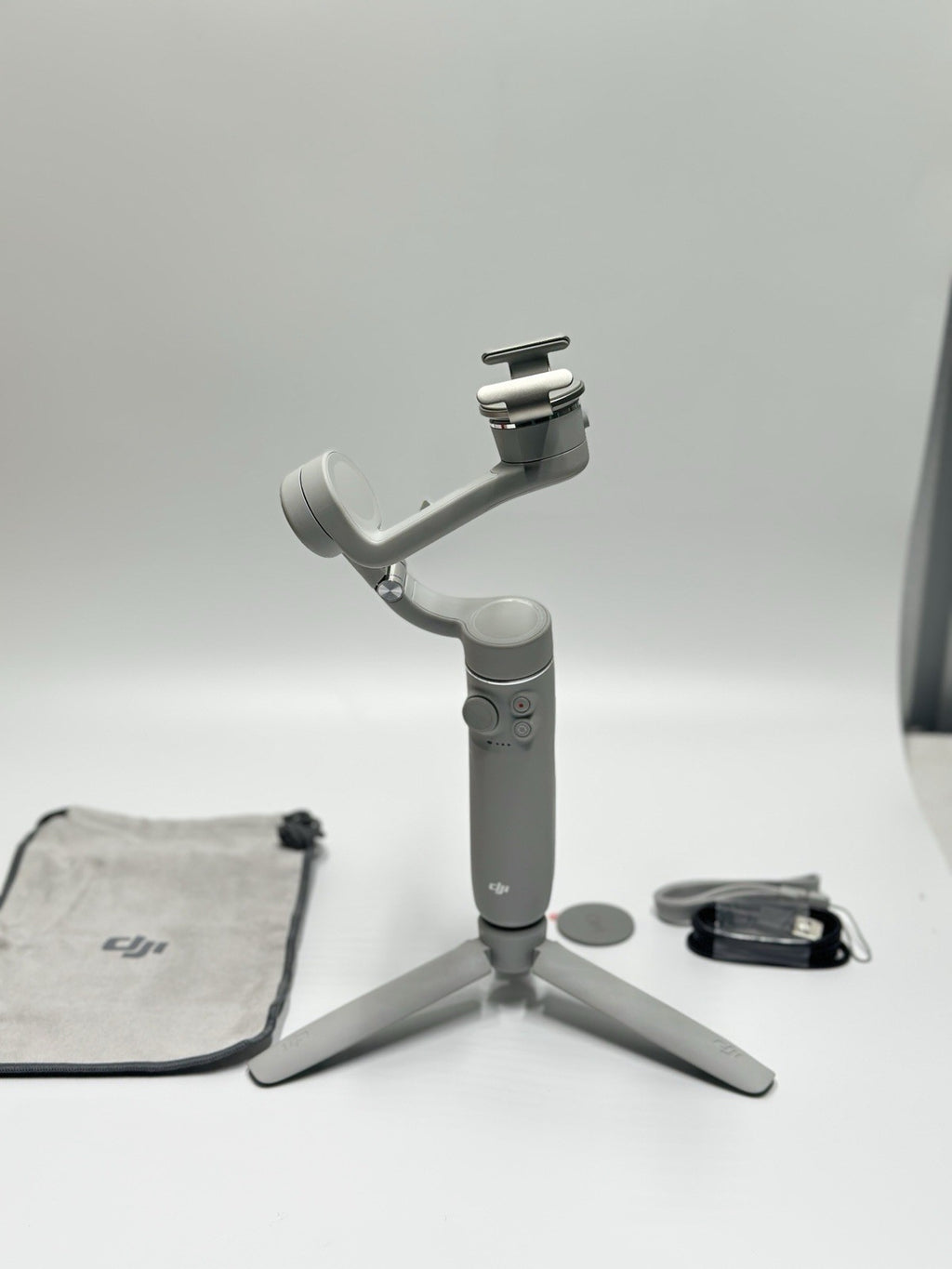DJI OM 5 Smartphone Gimbal Stabiliser - Athens Grey