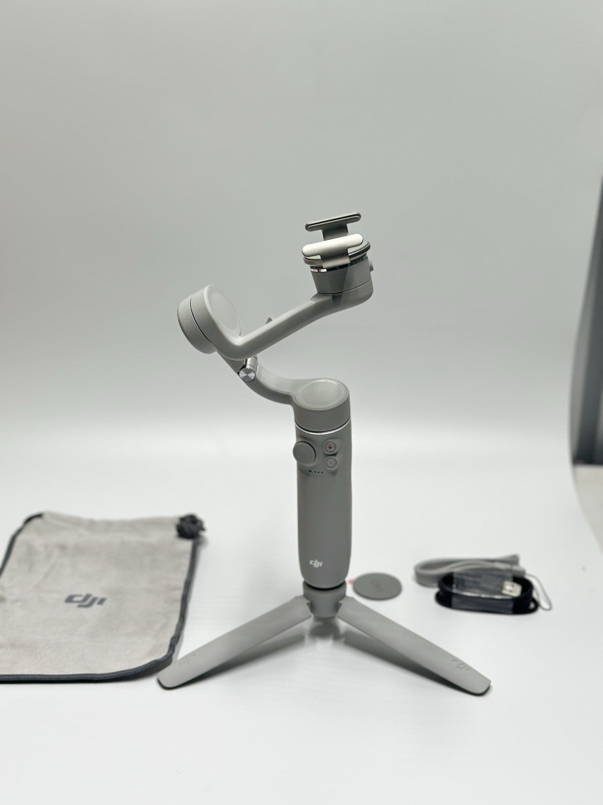 DJI OM 5 Smartphone Gimbal Stabiliser - Athens Grey