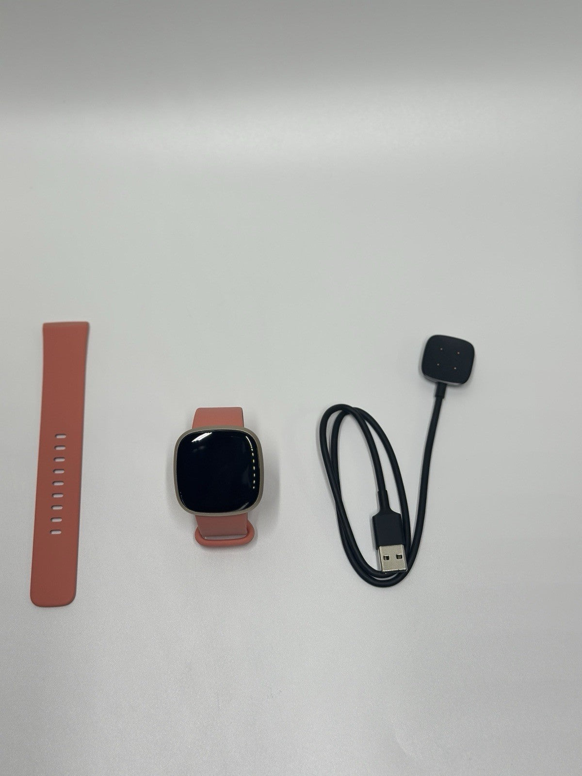 Fitbit Versa 3 Smartwatch + GPS – Pink/Gold