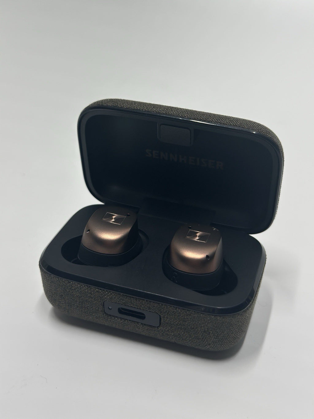 Sennheiser True Wireless MOMENTUM 4 Earbuds - Black Copper