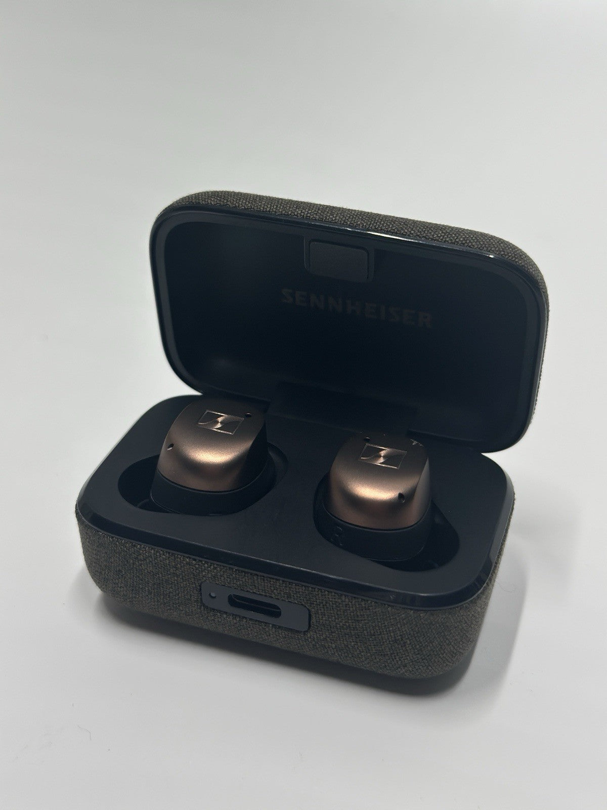 Sennheiser True Wireless MOMENTUM 4 Earbuds - Black Copper