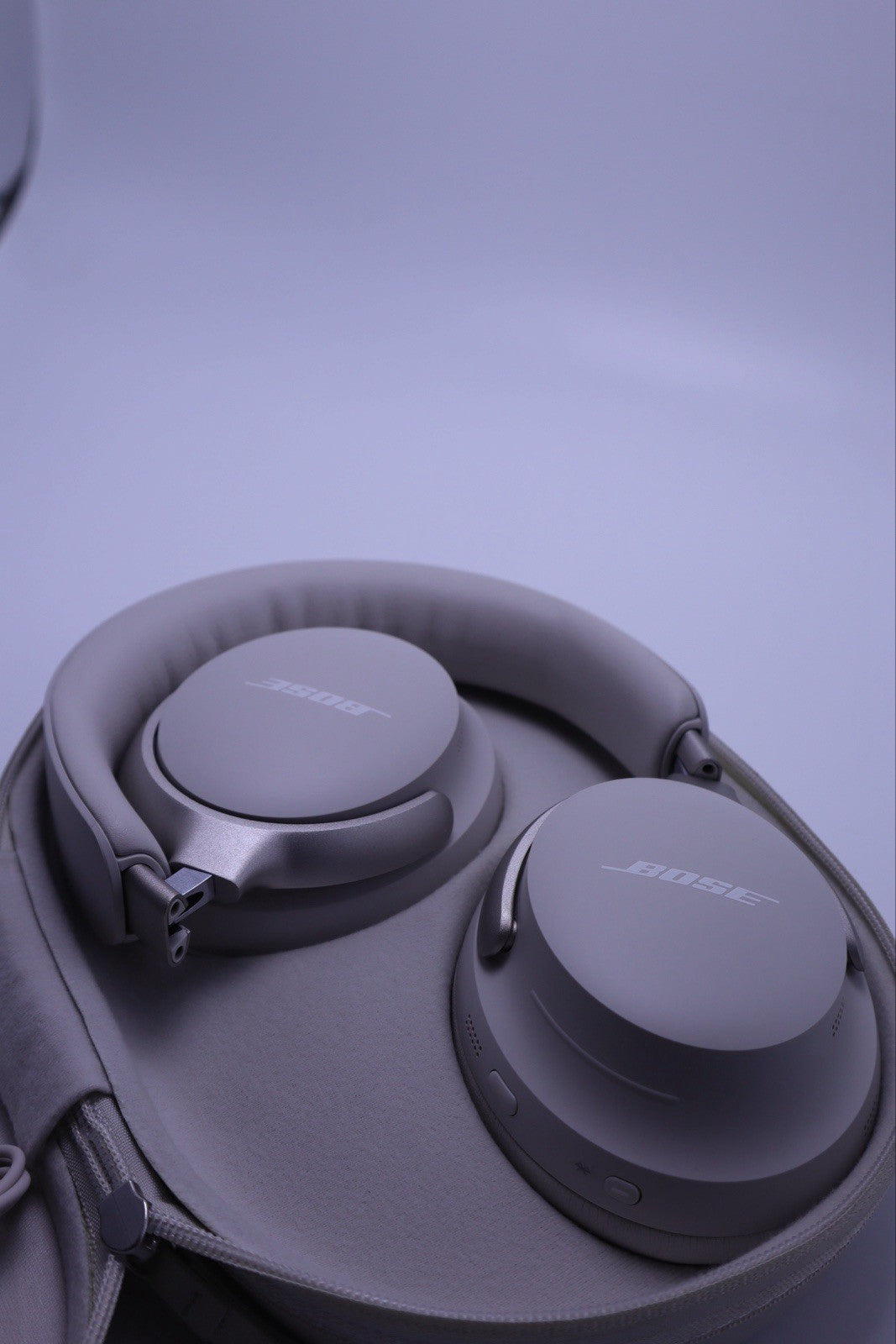 BOSE QuietComfort Ultra Noise Cancelling- Cream