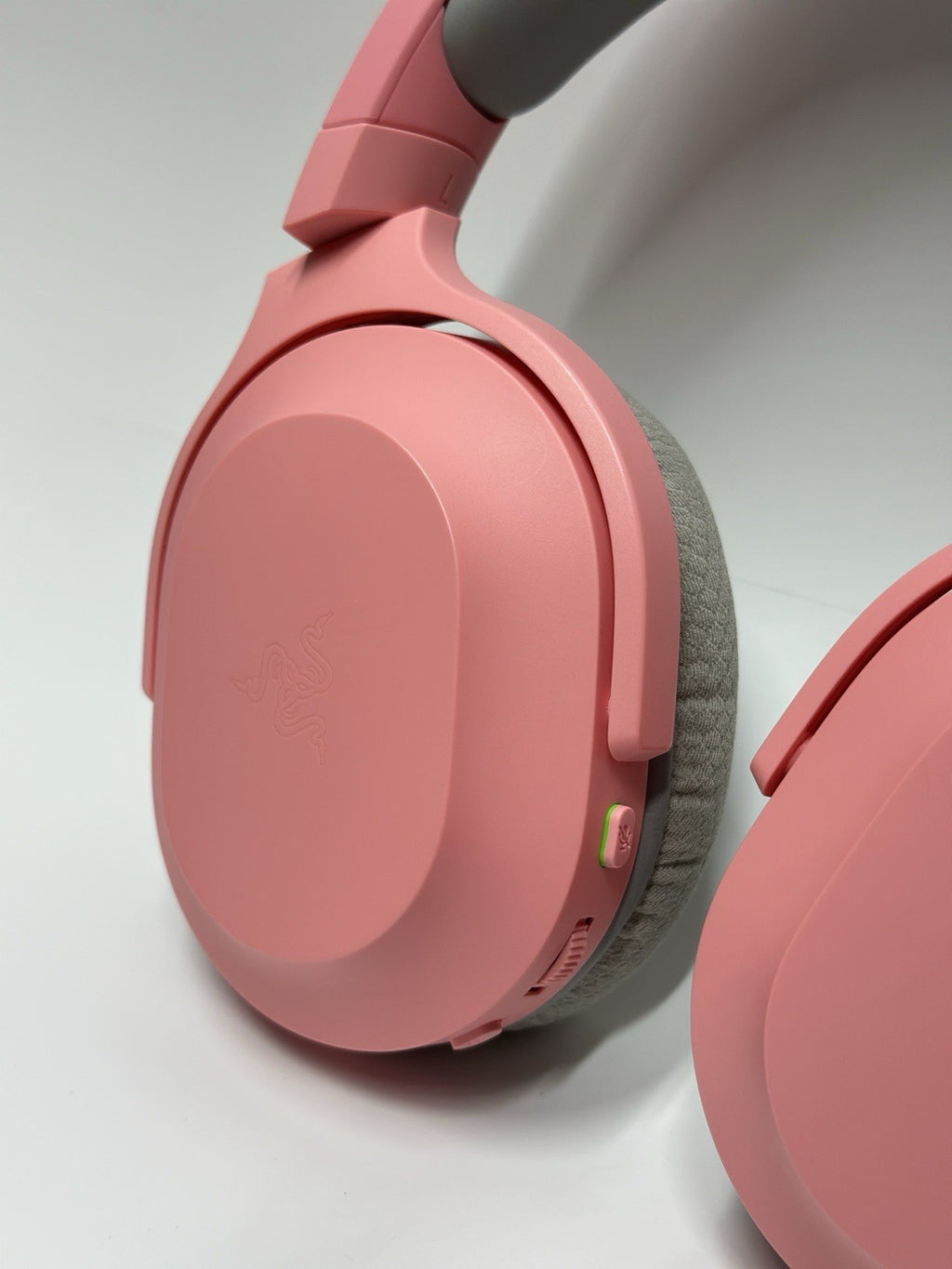Razer Barracuda X Wireless Quartz Pink Gaming Headset