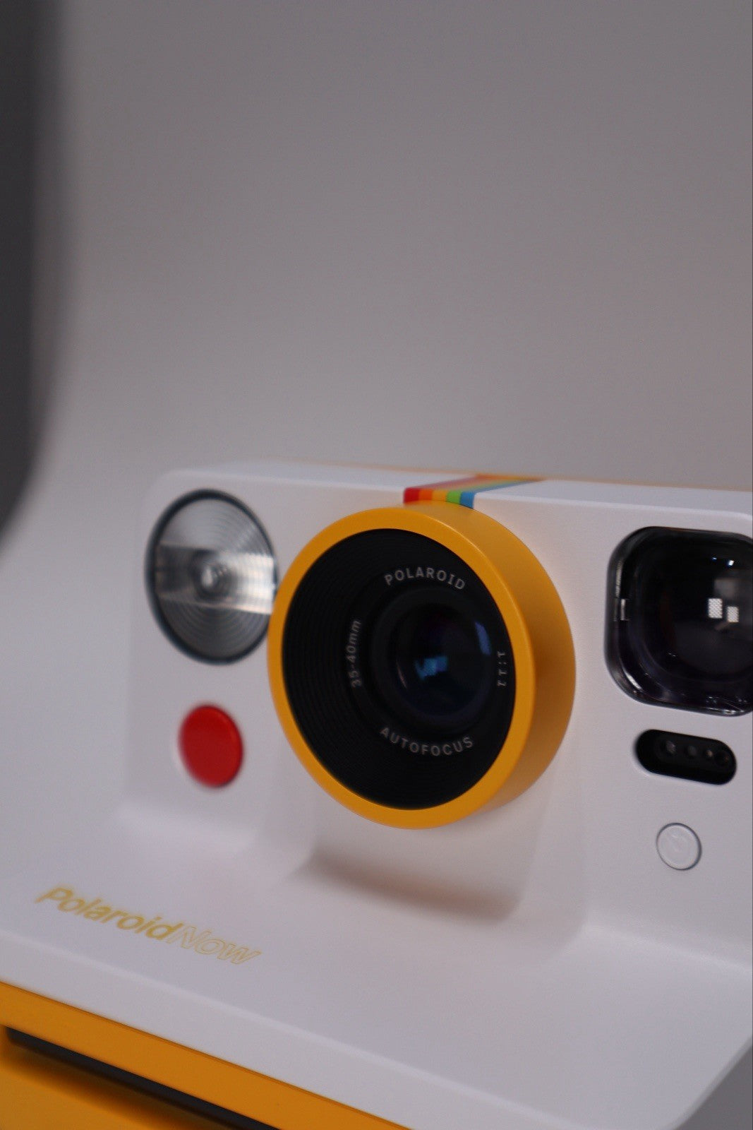 Polaroid Now Autofocus i-Type 9031 Instant Camera Mint condition