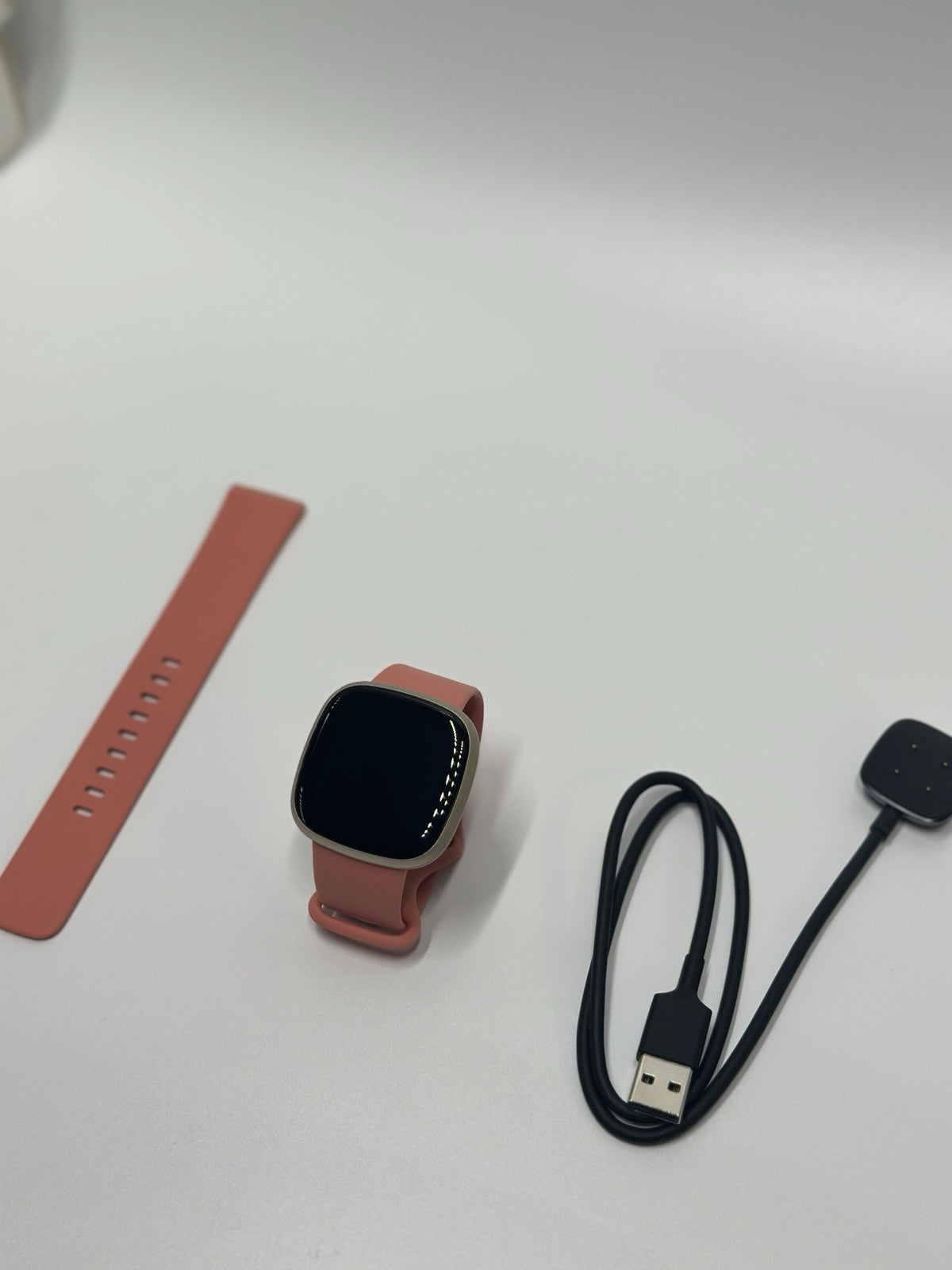 Fitbit Versa 3 Smartwatch + GPS – Pink/Gold