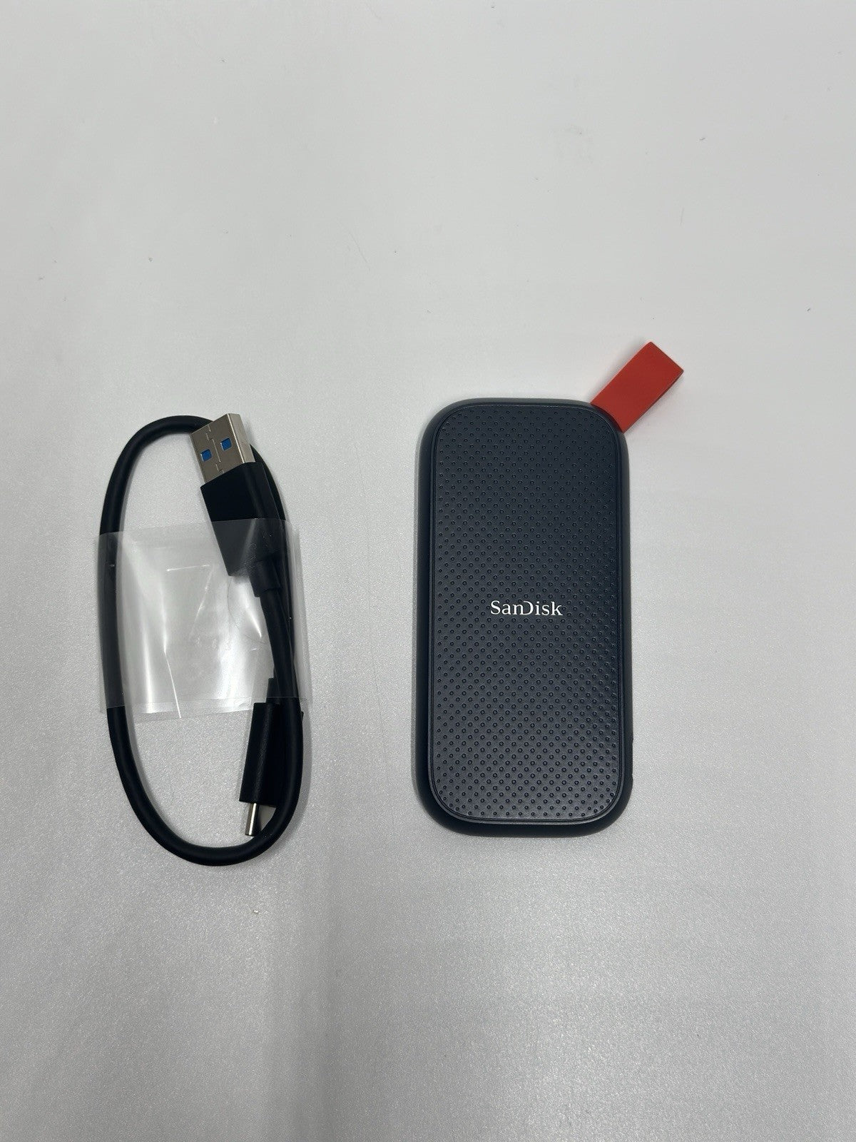Sandisk 1Tb Usb-C Portable External Solid State Drive- Grade A