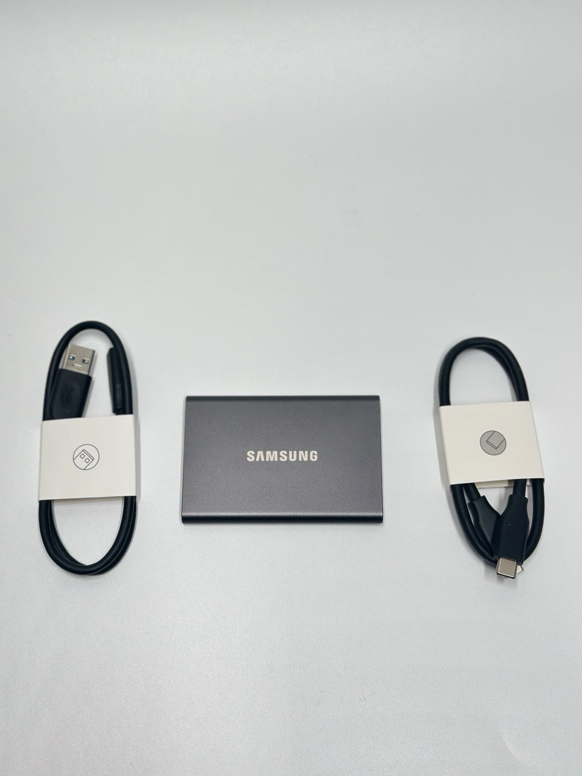 Samsung T7 1TB Portable External SSD - Grade A- Titan Grey (MU-PC1T0T/WW)