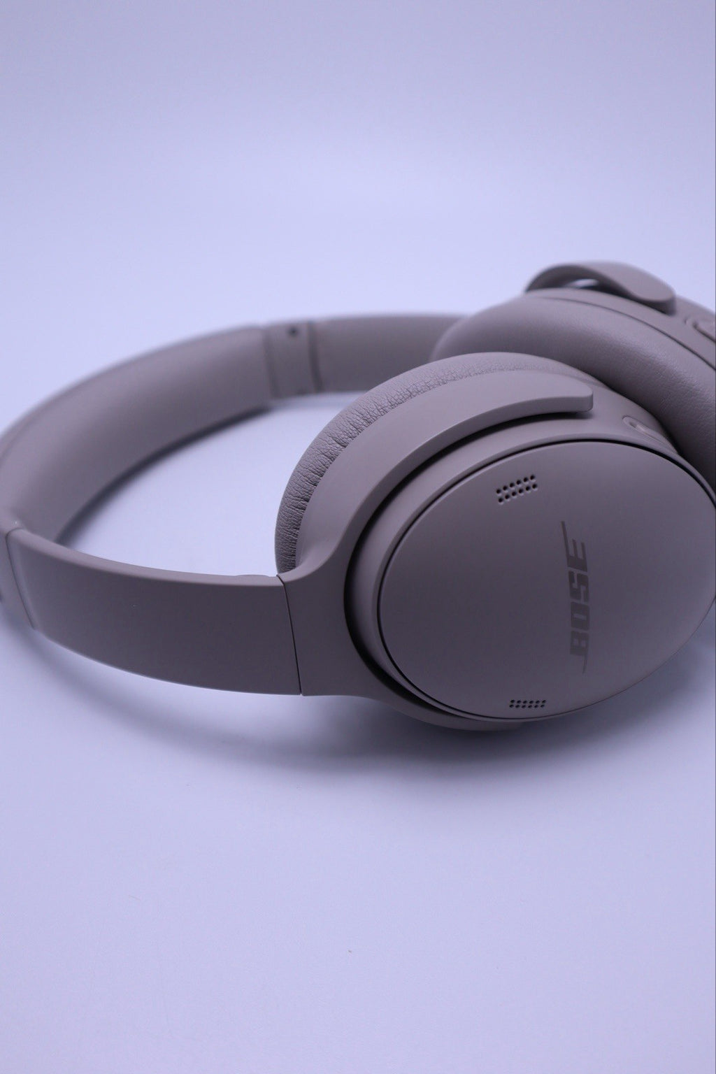 Bose QuietComfort 45 Wireless Over-Ear Headset - Smoke White