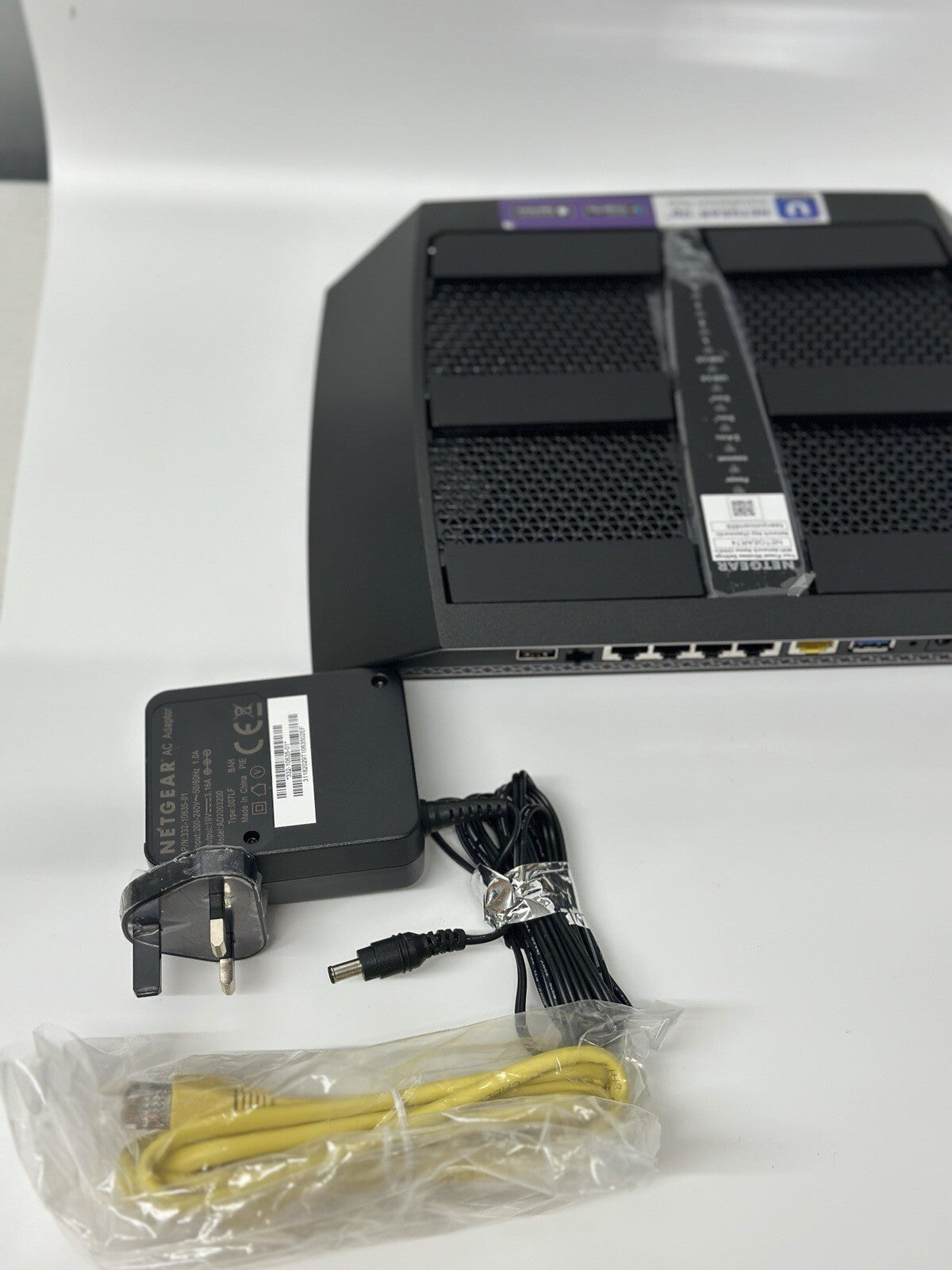 NETGEAR R8000-100UKS Nighthawk X6 Tri-Band 3.2Gbps Router - Black