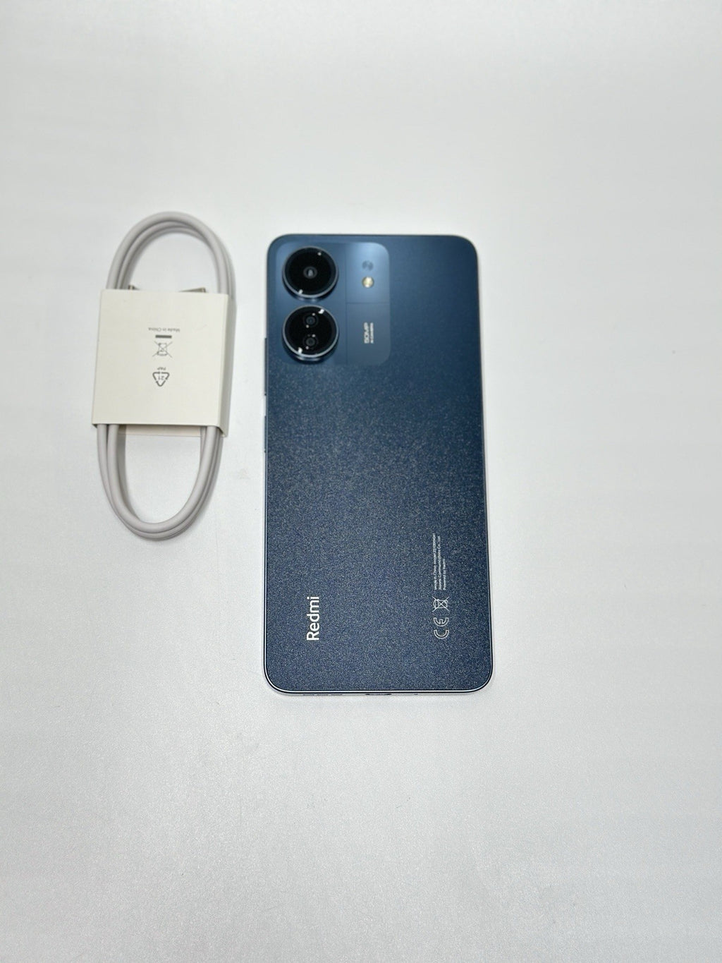  Redmi 13C - 6.74" display,4GB +128GB,Navy Blue Mint condition ,Unlocked 