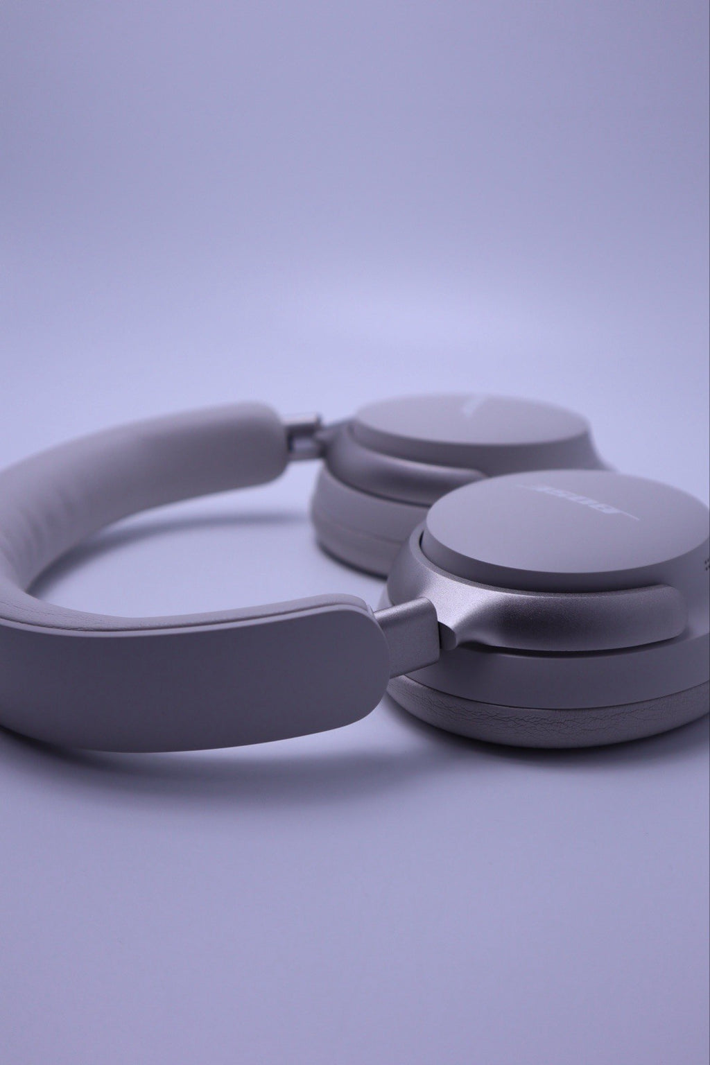 BOSE QuietComfort Ultra Noise Cancelling- Cream