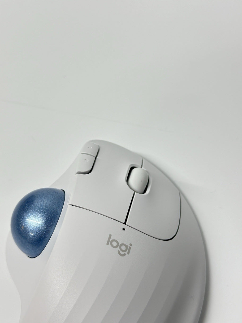 Logitech ERGO M575 Wireless Trackball - Off-White
