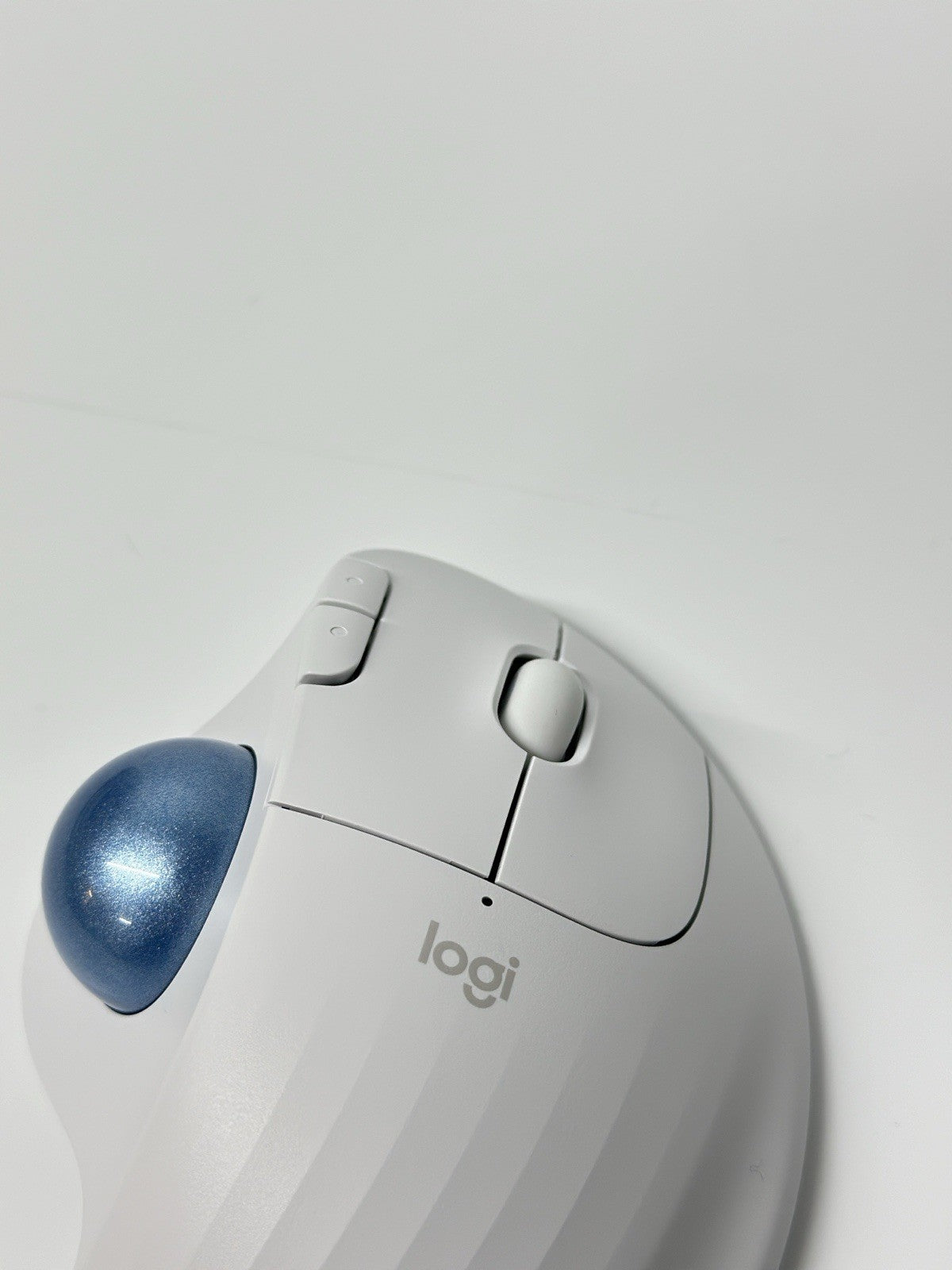Logitech ERGO M575 Wireless Trackball - Off-White