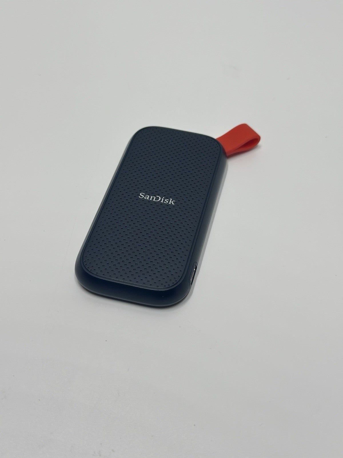 Sandisk 1Tb Usb-C Portable External Solid State Drive- Grade A