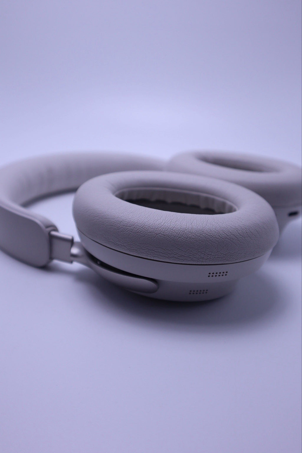 BOSE QuietComfort Ultra Noise Cancelling- Cream
