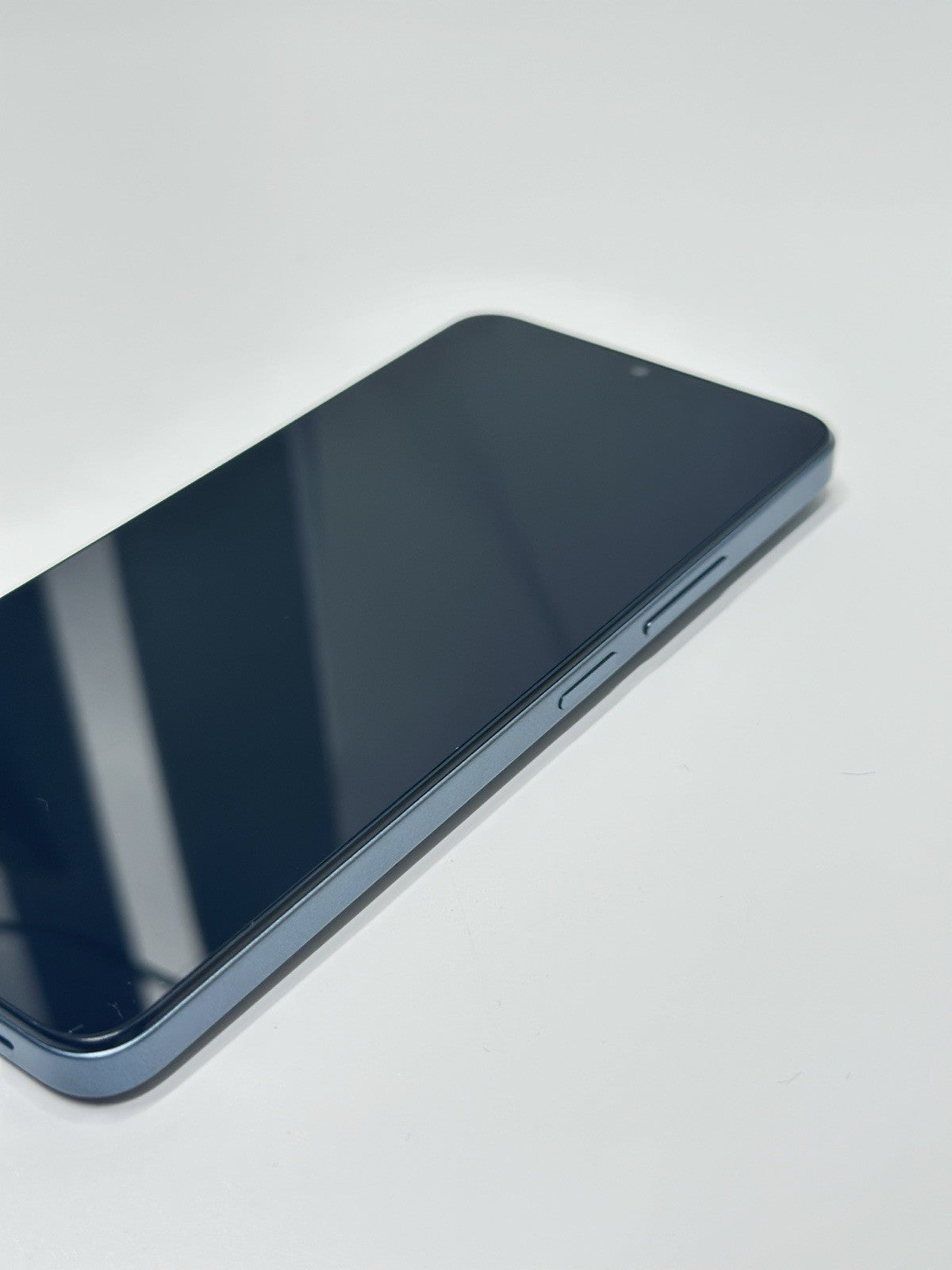 Poco C65 – 256GB ROM / 8GB RAM – Blue