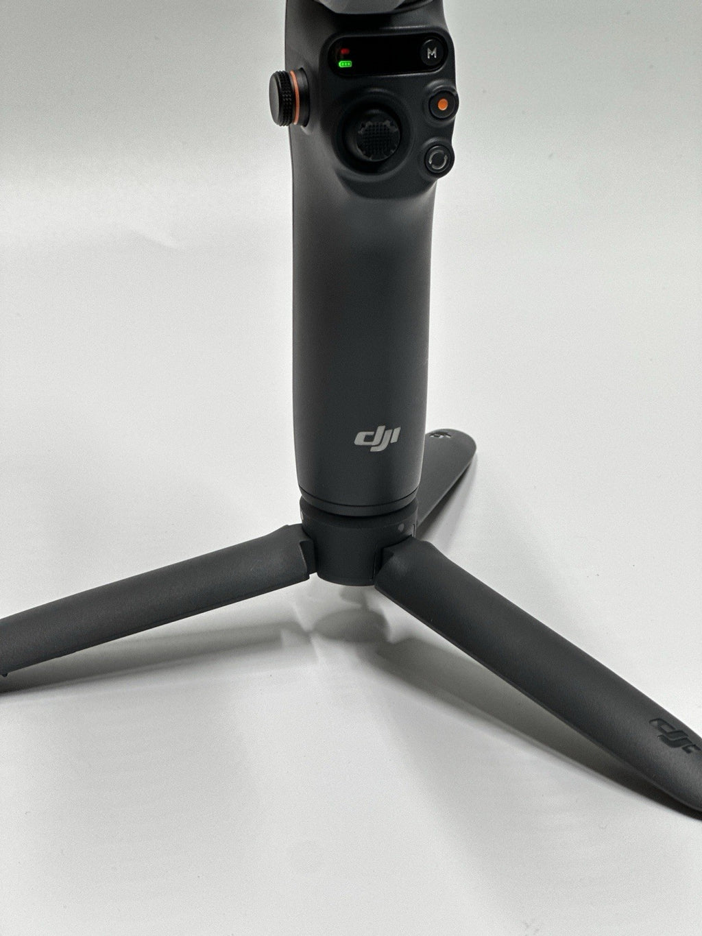 DJI Osmo Mobile 6 Gimbal Stabilizer