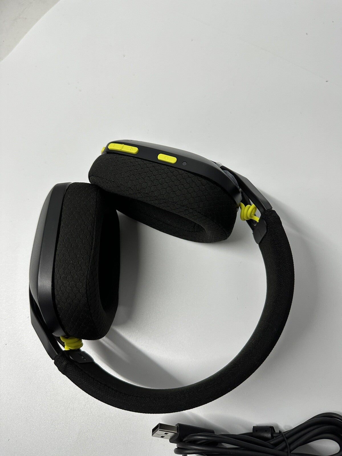 Logitech G435 Wireless Gaming Headset ,dongle (USB Receiver Missing)