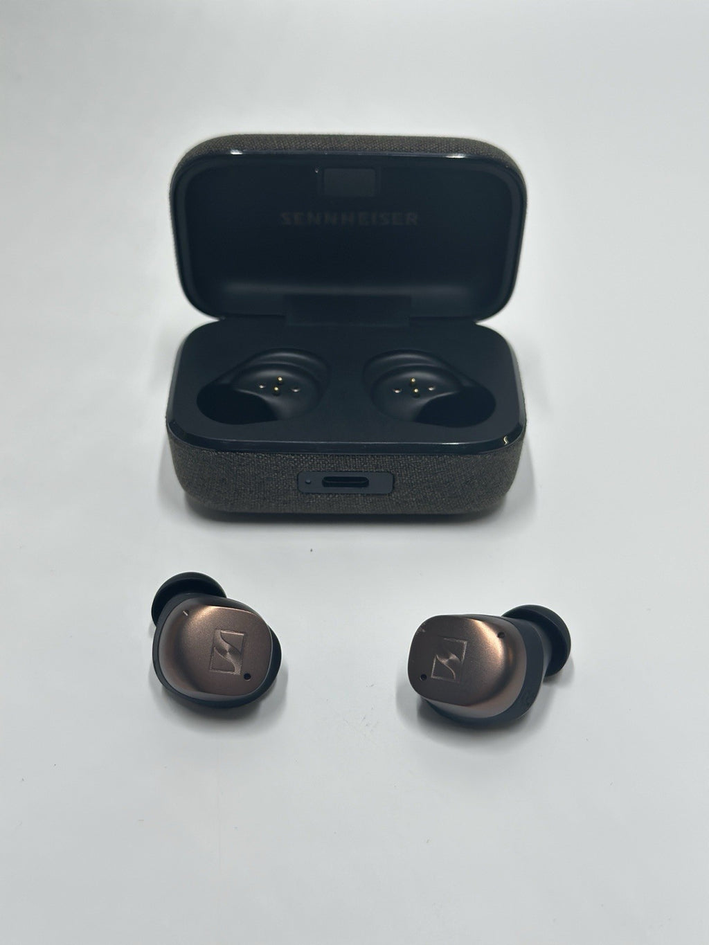Sennheiser True Wireless MOMENTUM 4 Earbuds - Black Copper