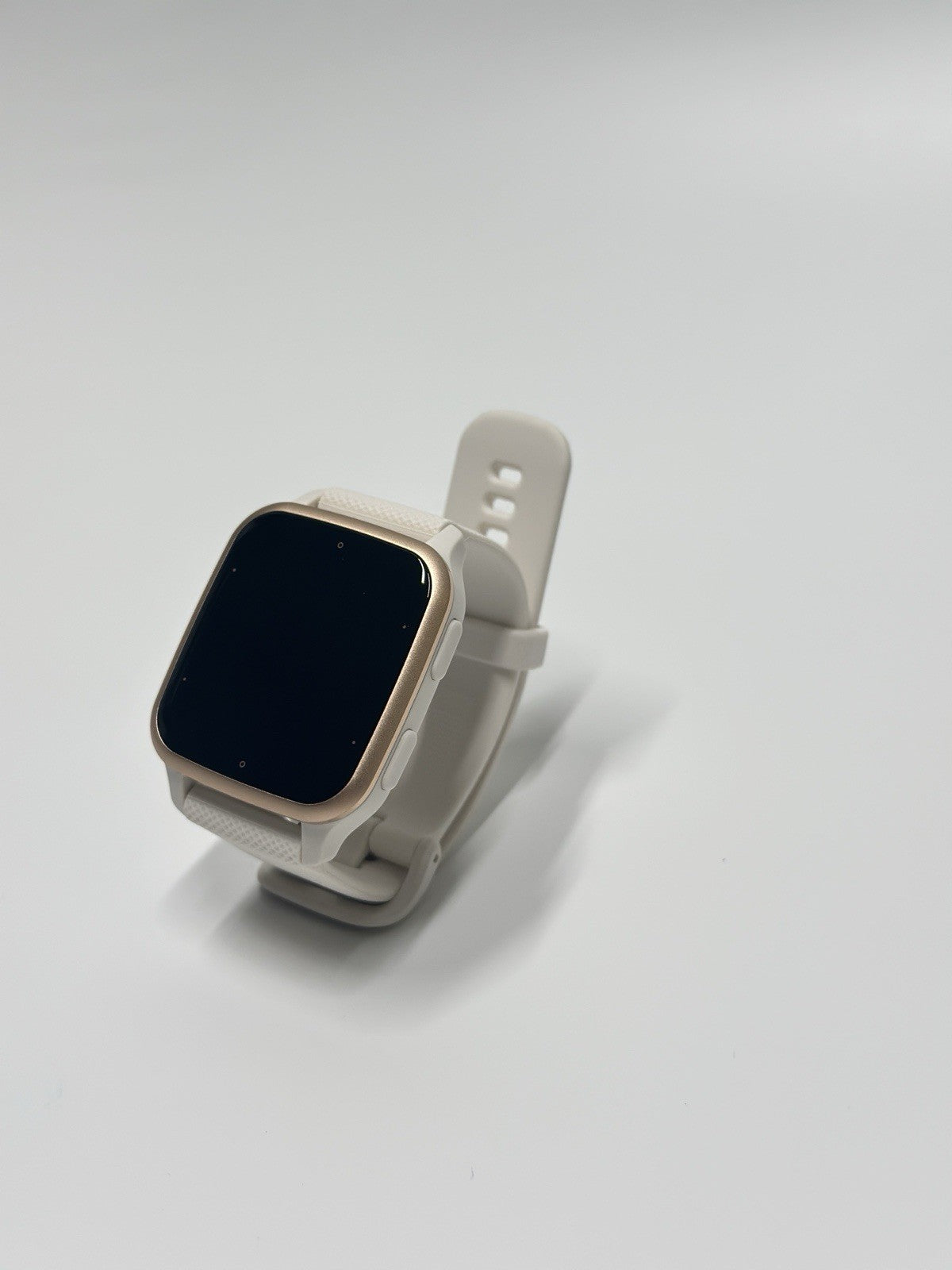 Garmin Venu SQ 2 Music Edition GPS Smartwatch White/Cream Gold