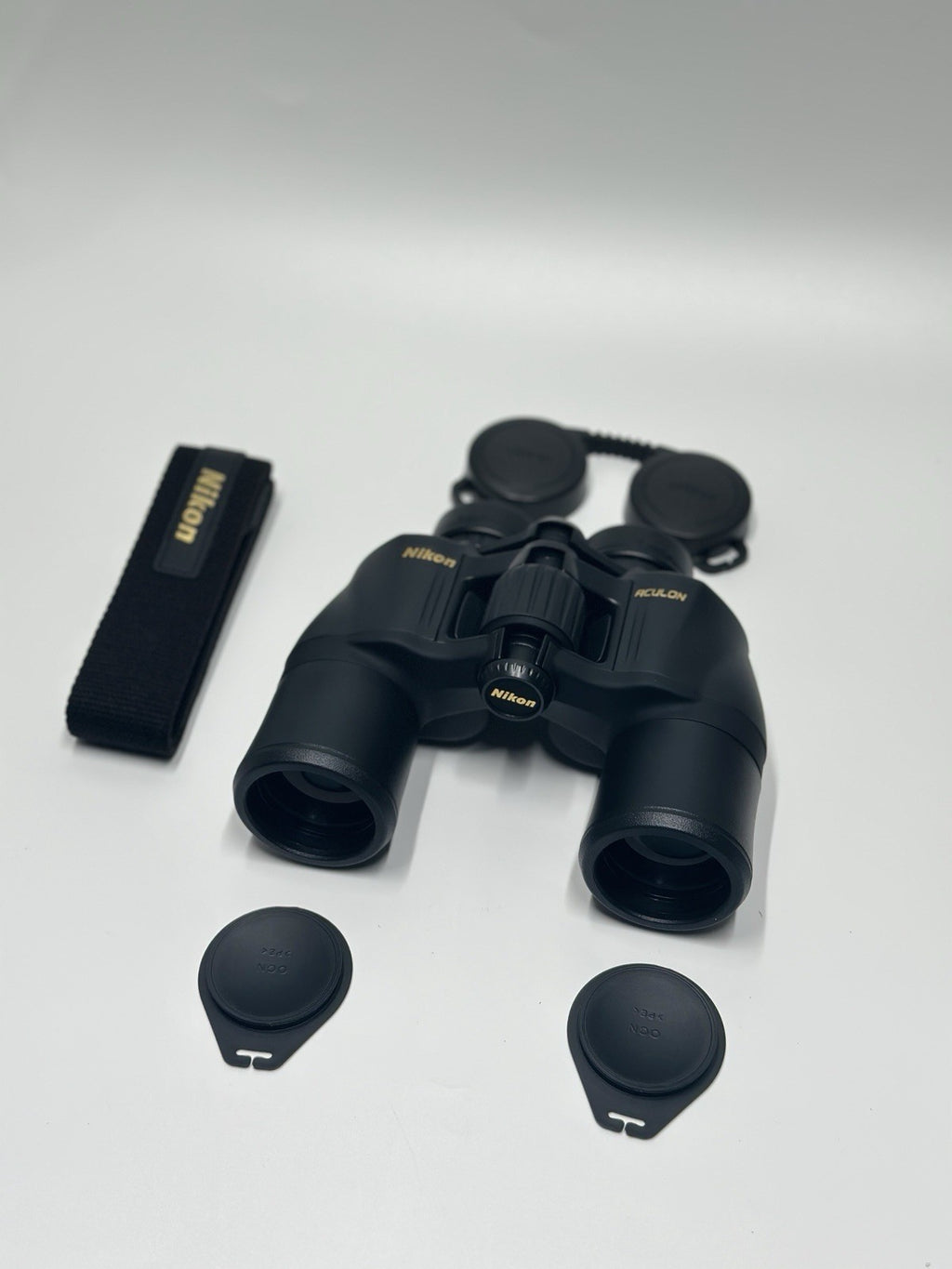 Nikon Aculon 8x42  Binoculars - Black A211- Grade A+