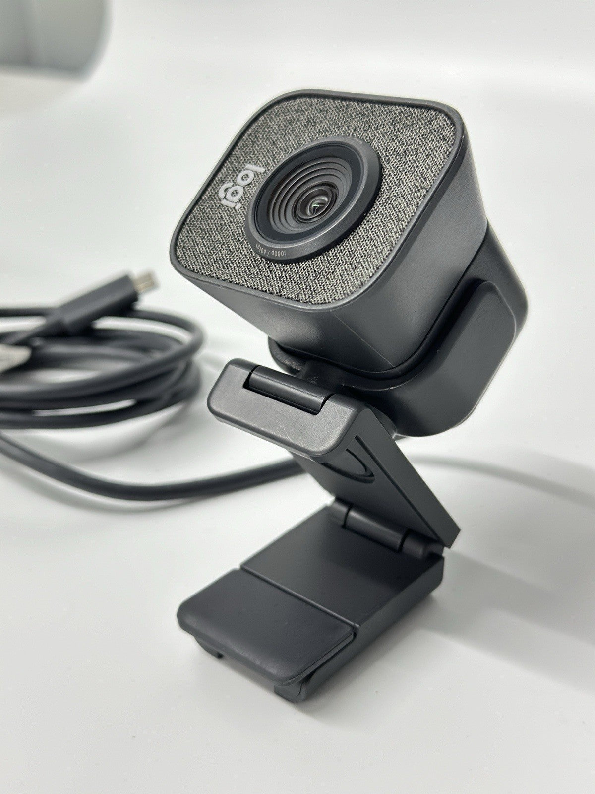 Logitech 960001281 1080P Live Streaming Webcam - Black