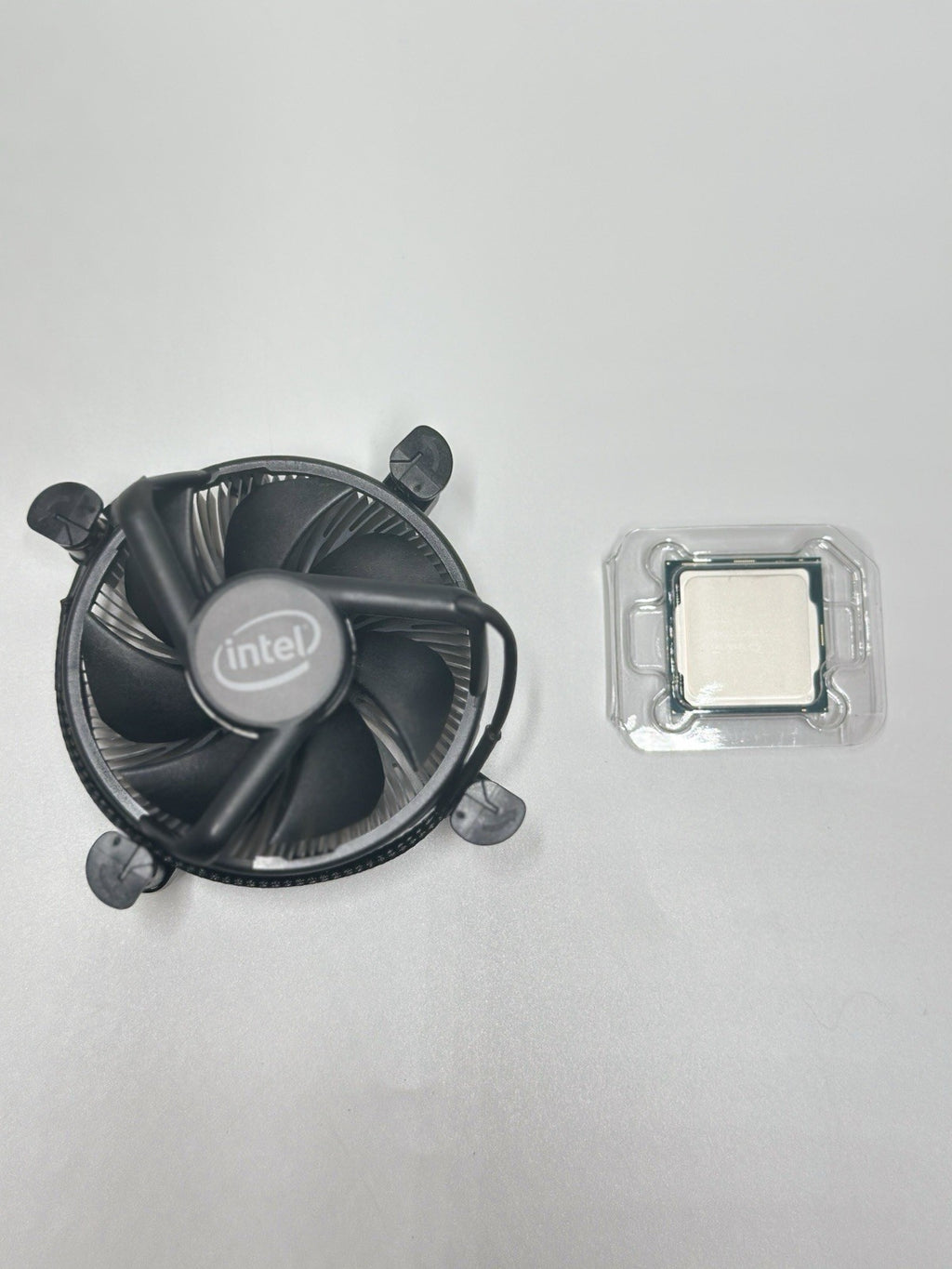 Intel Core i7-10700 Processor (4.8 GHz, 8 Cores, Socket LGA1200, Box) -...