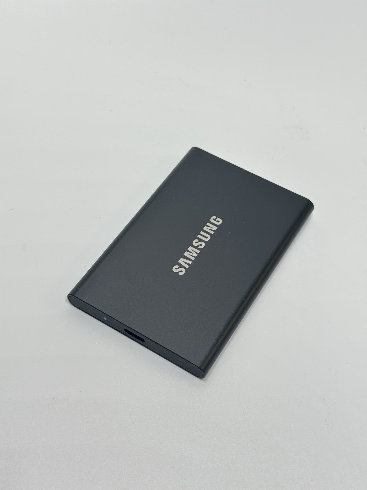 Samsung T7 2TB Portable External SSD - Grade A- Titan Grey (MU-PC2T0T/WW)