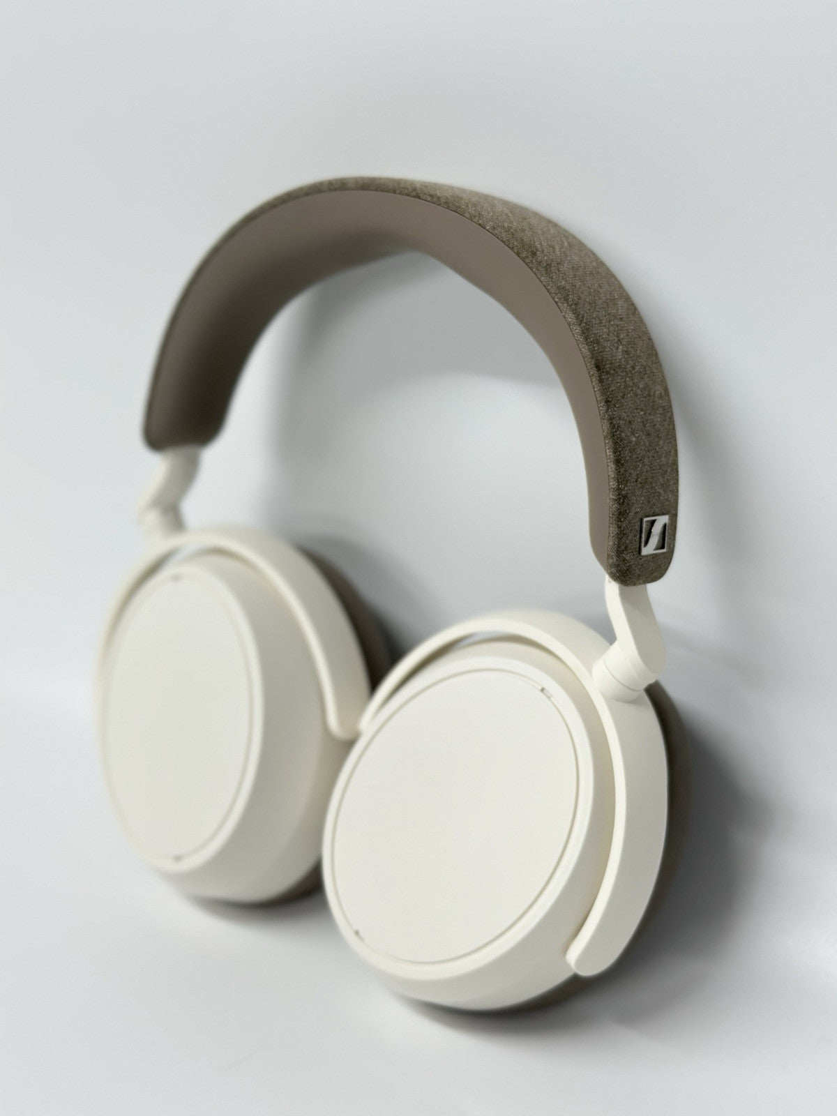 Sennheiser MOMENTUM 4 Wireless Over Ear Headphones - White (509267)