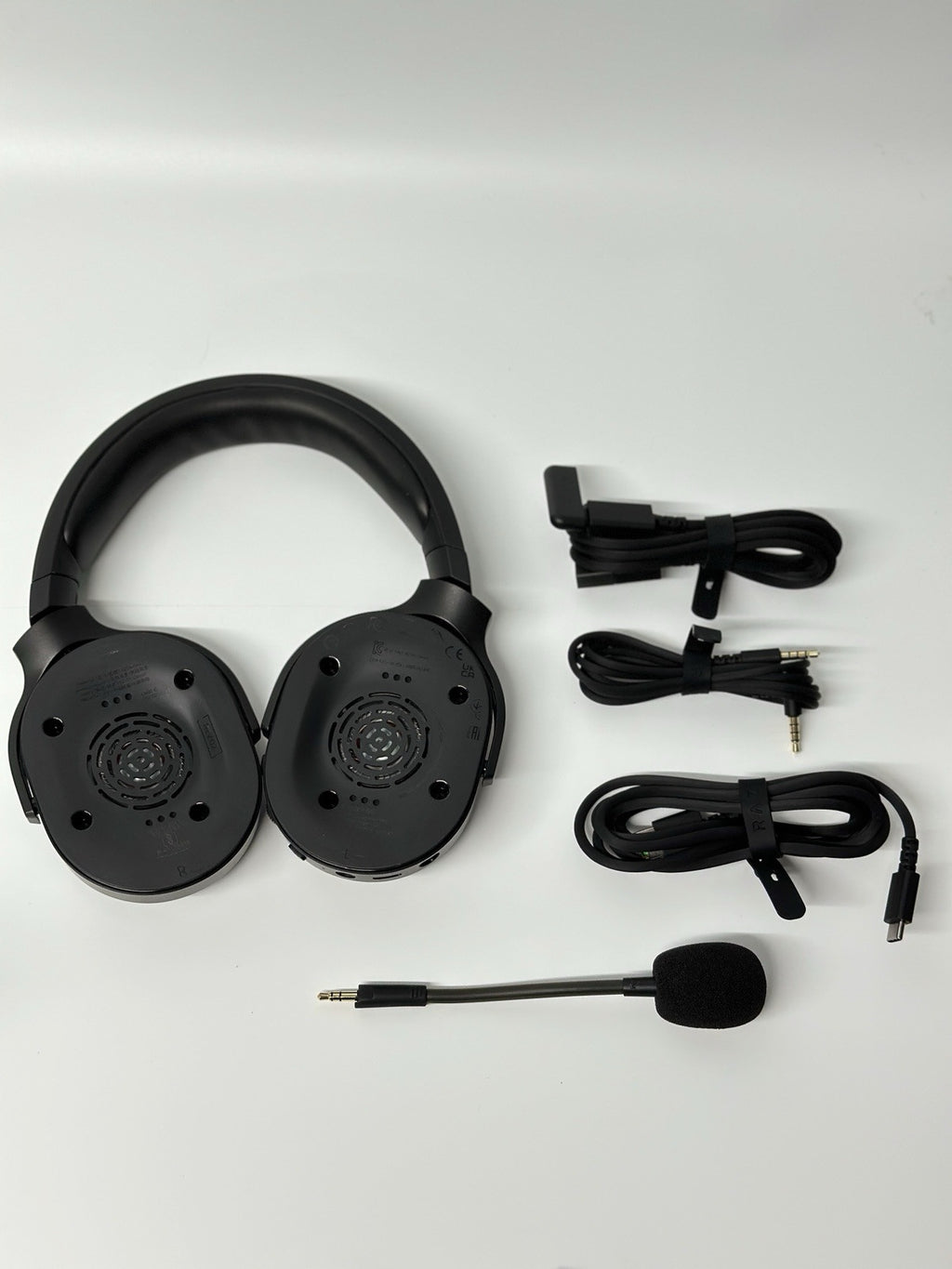 Razer Barracuda X Headset, Black, 7.1 Surround Sound, 40mm Drivers, USB/3.5mm/2.