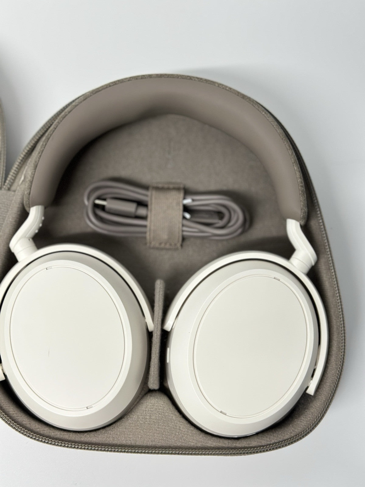 Sennheiser MOMENTUM 4 Wireless Over Ear Headphones - White (509267)