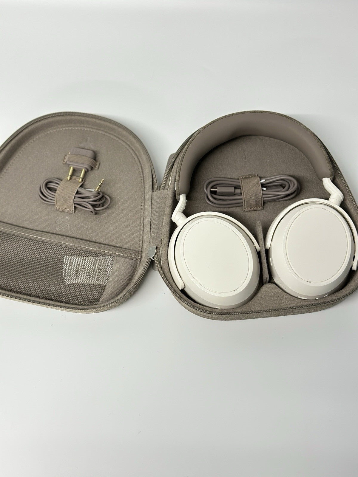 Sennheiser MOMENTUM 4 Wireless Over Ear Headphones - White (509267)